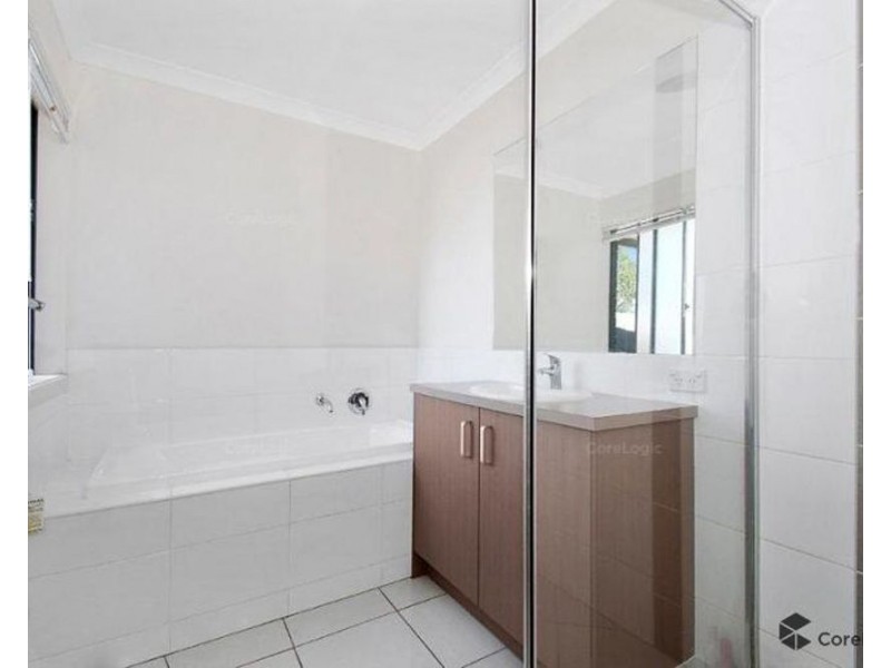 22 Hopman Way, Springfield Lakes QLD 4300