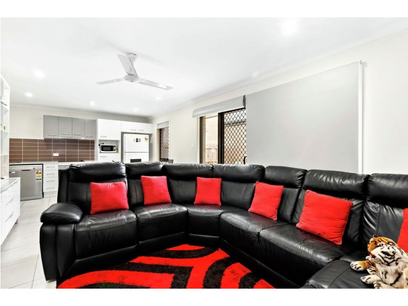 98 Lamington Drive, Redbank Plains QLD 4301
