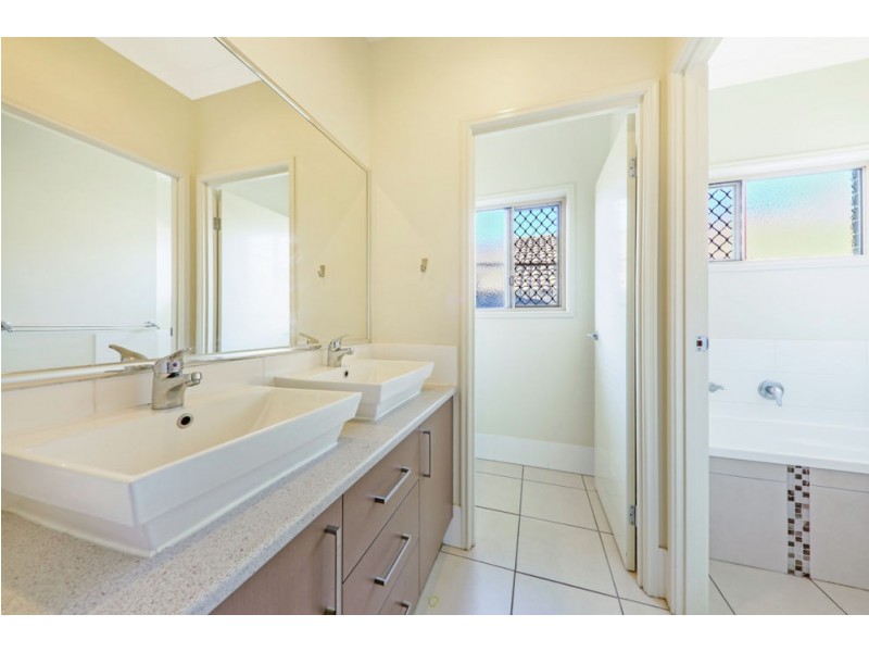 9 Vedanta Drive, Springfield Lakes QLD 4300