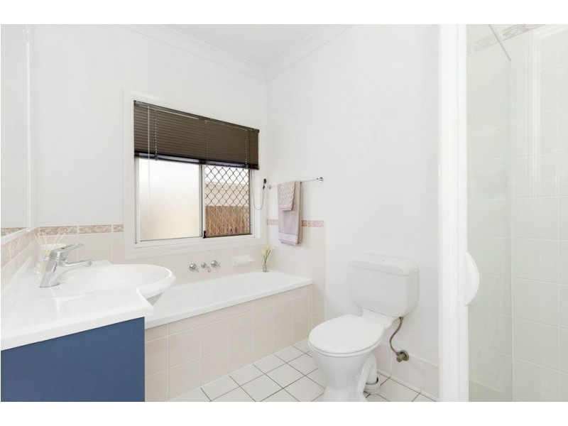 54 Orchard Cres, Springfield Lakes QLD 4300