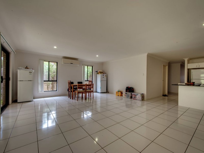 2/230 Eagle Street, Collingwood Park QLD 4301