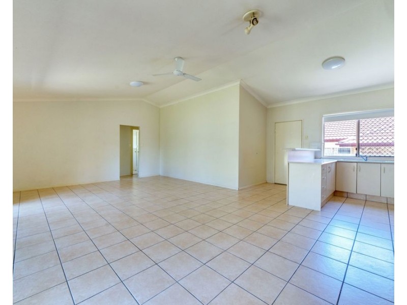 2 Selwyn Close, Forest Lake QLD 4078