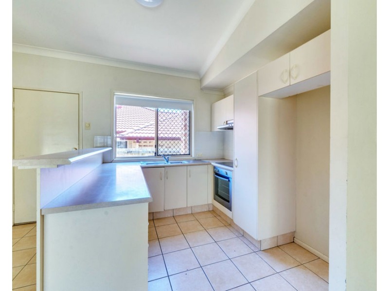 2 Selwyn Close, Forest Lake QLD 4078