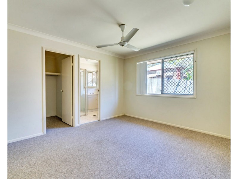 2 Selwyn Close, Forest Lake QLD 4078