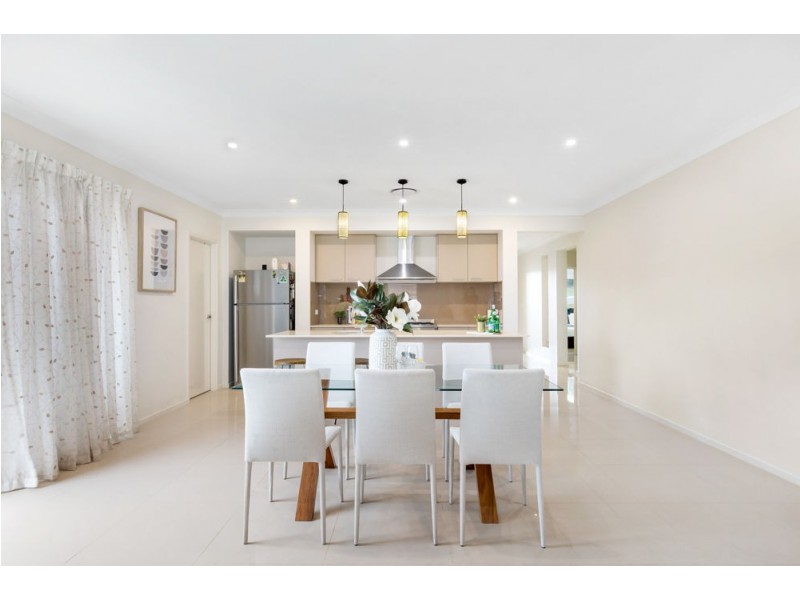 18 Mirage Avenue, Springfield Lakes QLD 4300