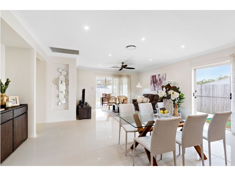 18 Mirage Avenue, Springfield Lakes QLD 4300
