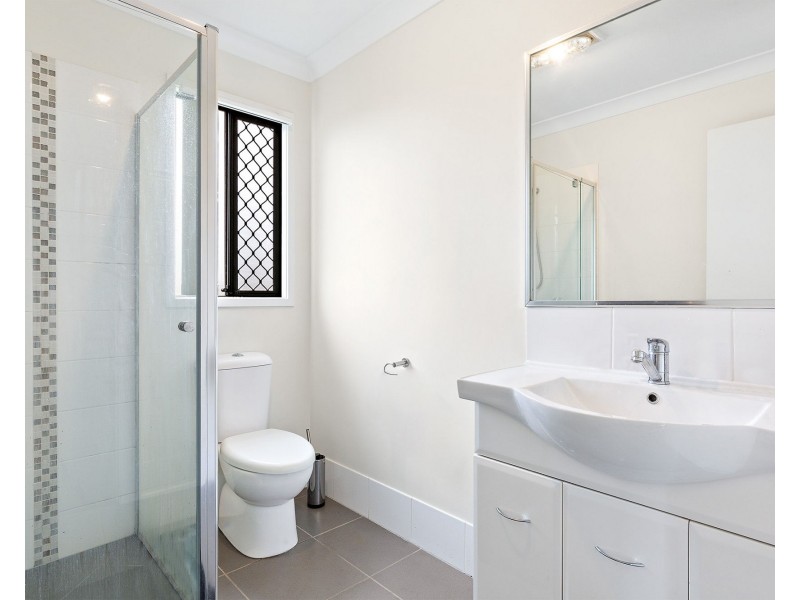 2/12 Byron Close, Redbank Plains QLD 4301