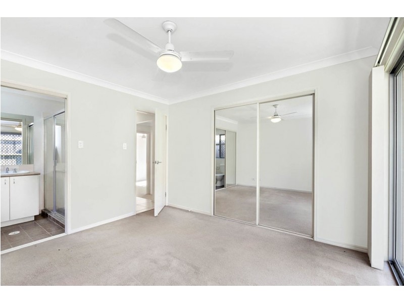 54 Creekside Drive, Springfield Lakes QLD 4300