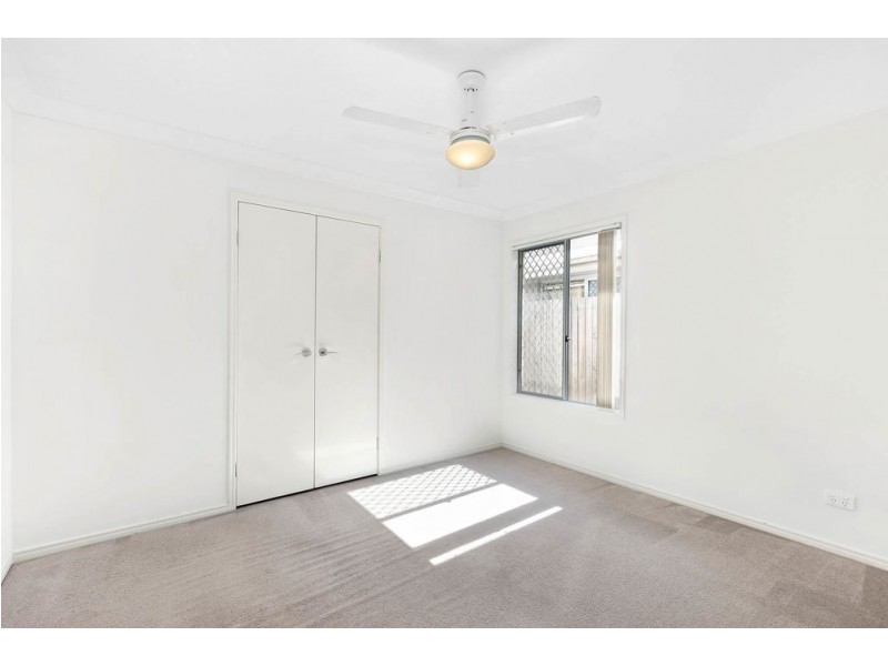 54 Creekside Drive, Springfield Lakes QLD 4300