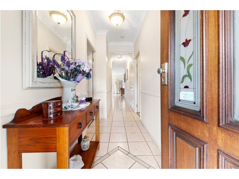 11 Prospect Crescent, Forest Lake QLD 4078