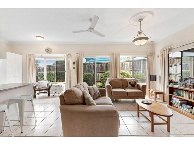 11 Prospect Crescent, Forest Lake QLD 4078