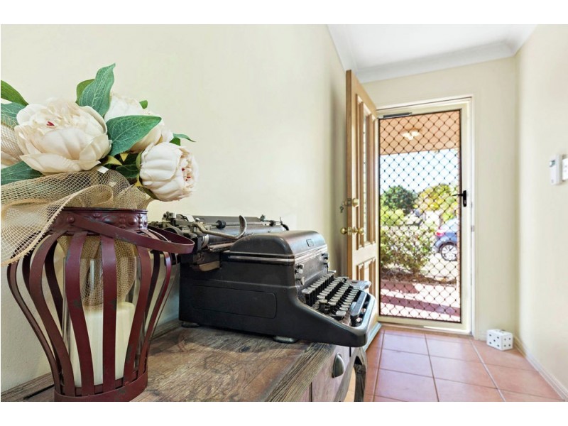 25 Karamea Avenue, Springfield QLD 4300