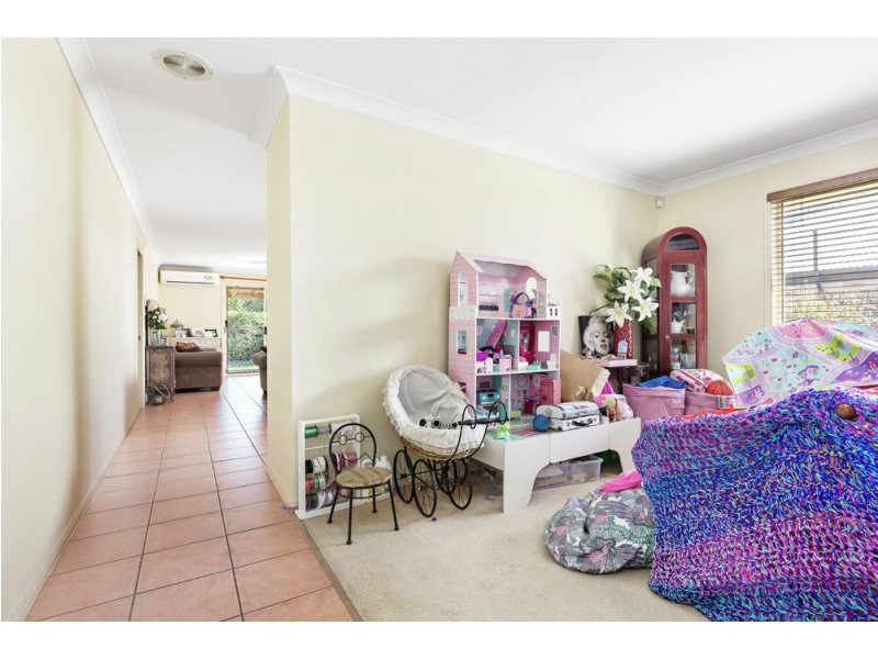 25 Karamea Avenue, Springfield QLD 4300