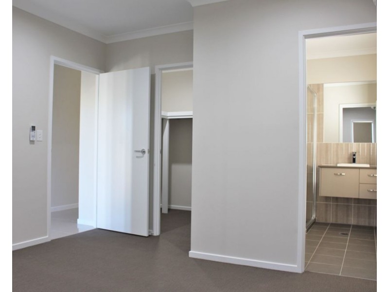 106 Invergarry Circuit, Heathwood QLD 4110