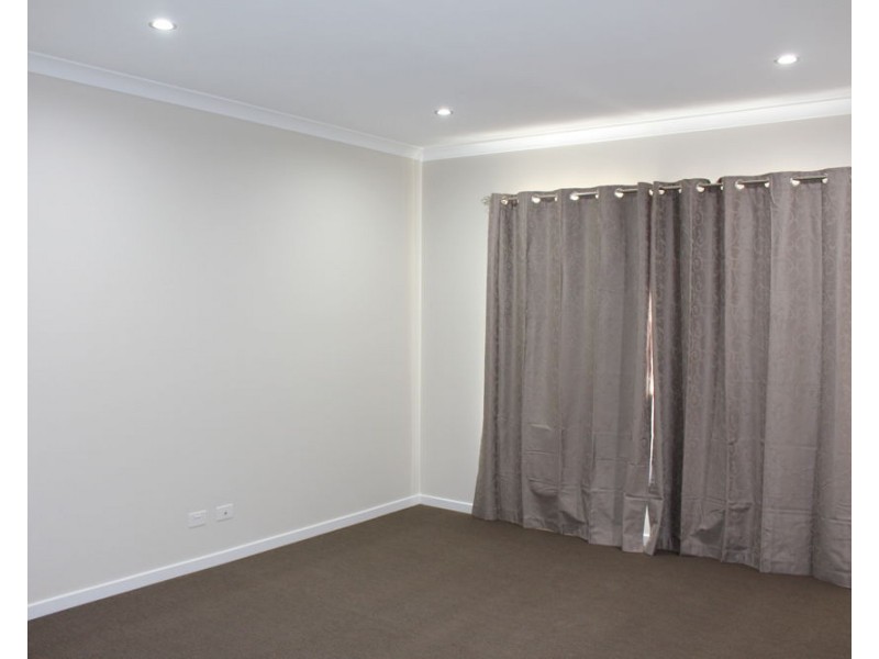 106 Invergarry Circuit, Heathwood QLD 4110