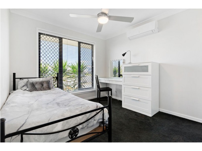 1 Rest Court, Springfield Lakes QLD 4300