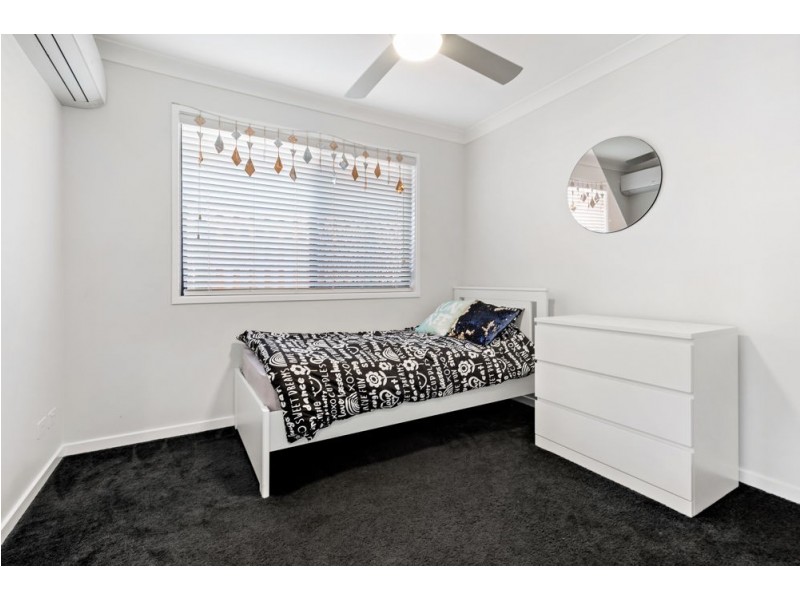 1 Rest Court, Springfield Lakes QLD 4300