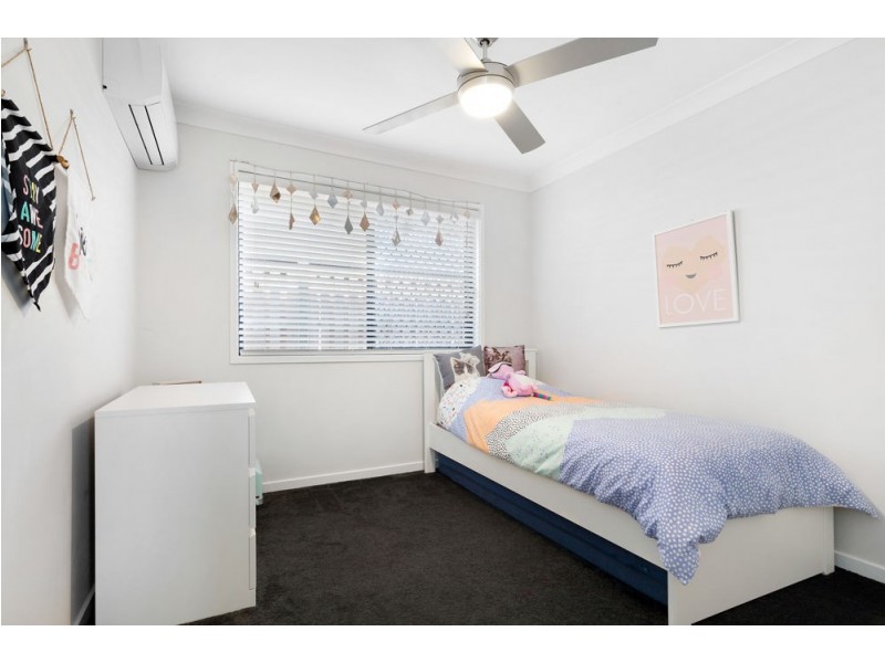 1 Rest Court, Springfield Lakes QLD 4300