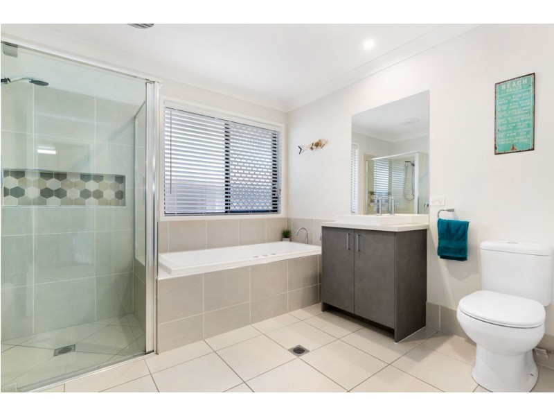 1 Rest Court, Springfield Lakes QLD 4300