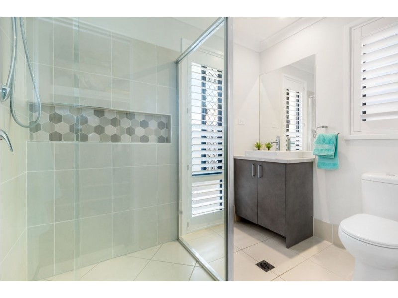 1 Rest Court, Springfield Lakes QLD 4300