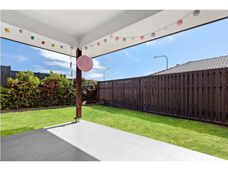 1 Rest Court, Springfield Lakes QLD 4300