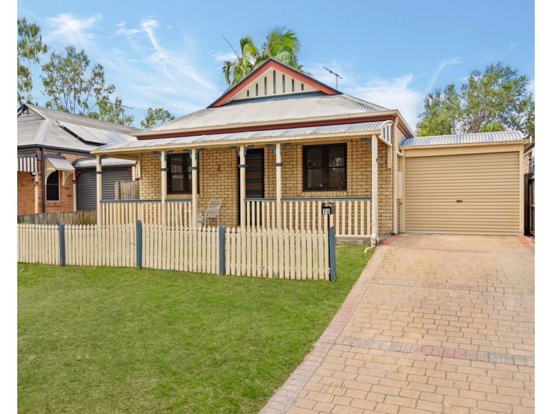 76 Oxford Pde, Forest Lake QLD 4078