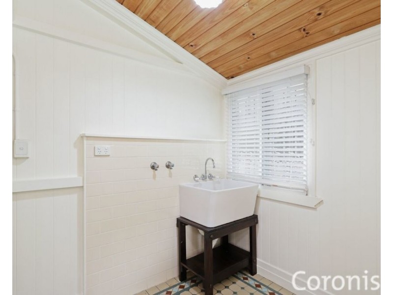 9 McLeod Street, Herston QLD 4006