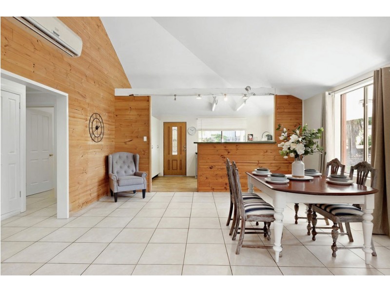 15 Dale Road, Camira QLD 4300