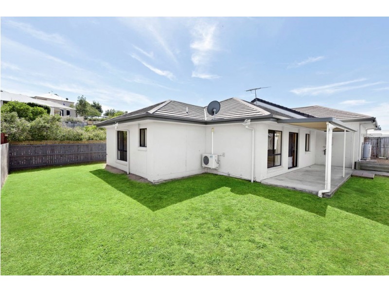 8 Wharf Court, Springfield Lakes QLD 4300