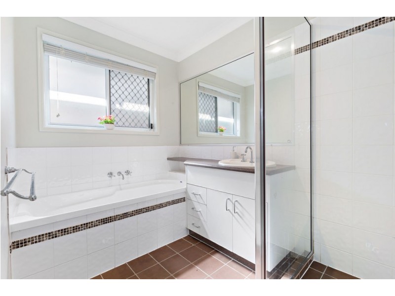 10 Speckled Circuit, Springfield Lakes QLD 4300