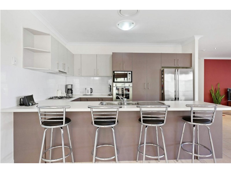 6 Avalon Close, Bellbird Park QLD 4300