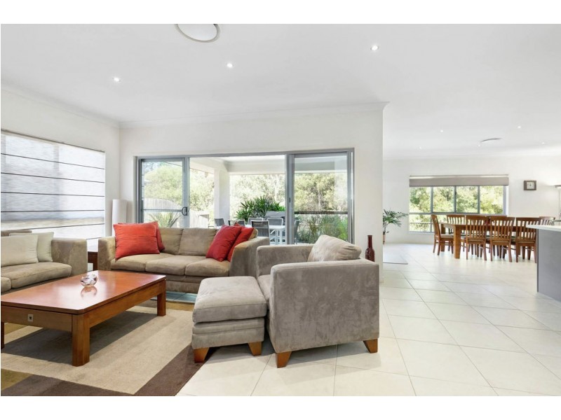 6 Avalon Close, Bellbird Park QLD 4300