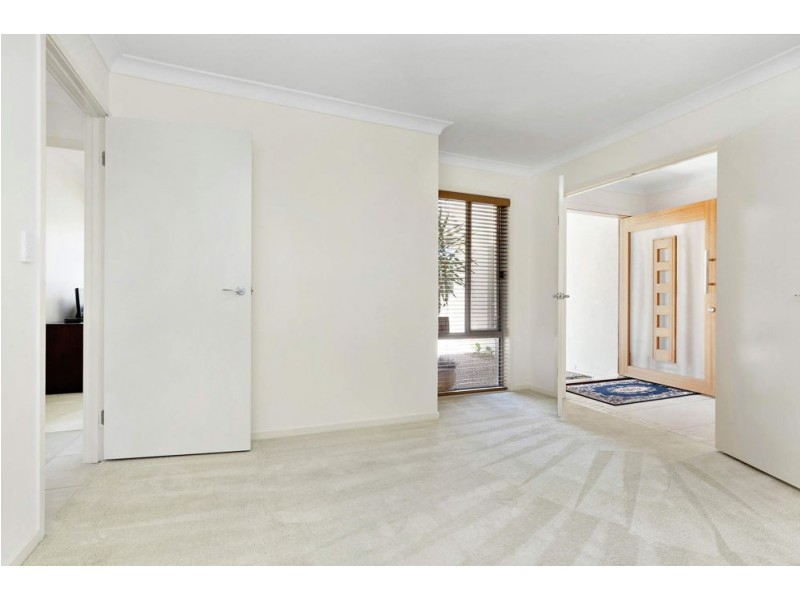 6 Avalon Close, Bellbird Park QLD 4300