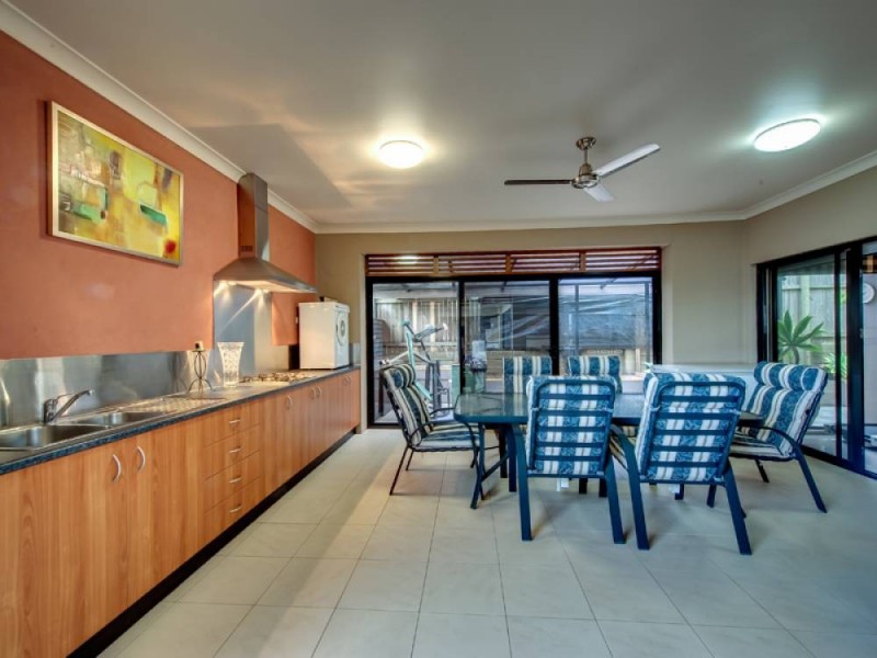 14 Ash Avenue, Springfield Lakes QLD 4300