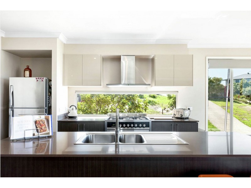 26 McKivat Drive, Springfield Lakes QLD 4300