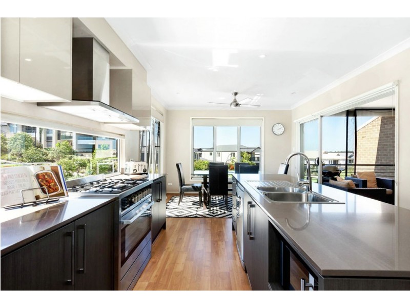 26 McKivat Drive, Springfield Lakes QLD 4300