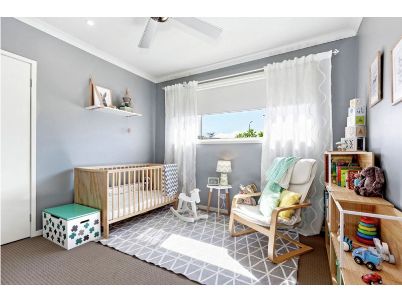 26 McKivat Drive, Springfield Lakes QLD 4300