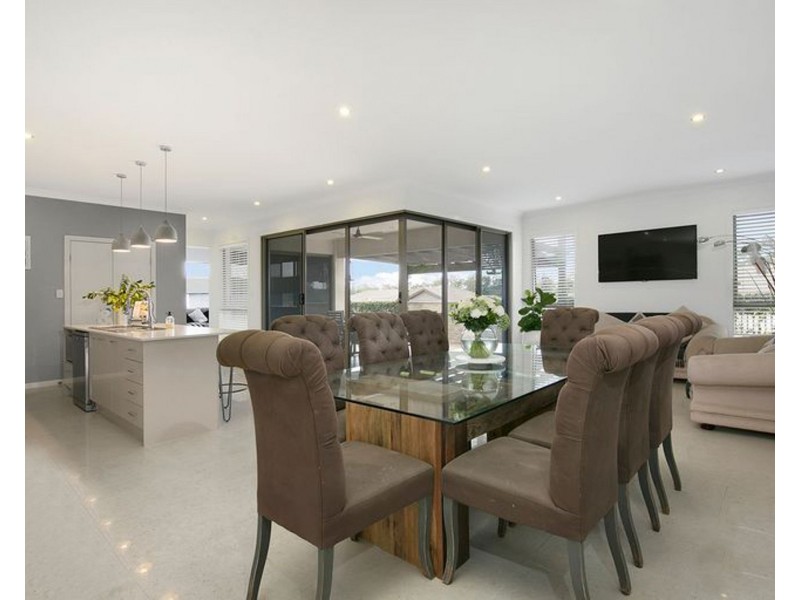 15 Anesbury Street, Doolandella QLD 4077