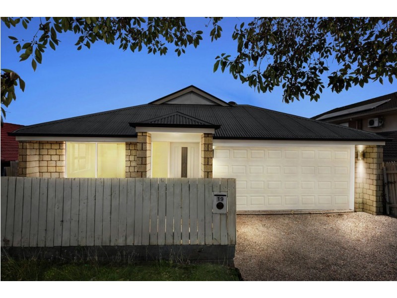 19 Swallowtail Crescent, Springfield Lakes QLD 4300