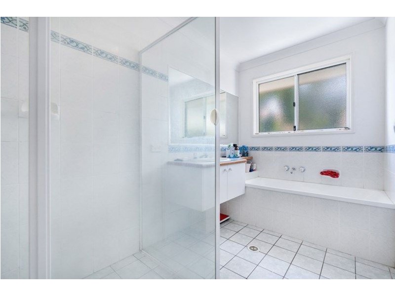 68 Glasshouse Crescent, Forest Lake QLD 4078