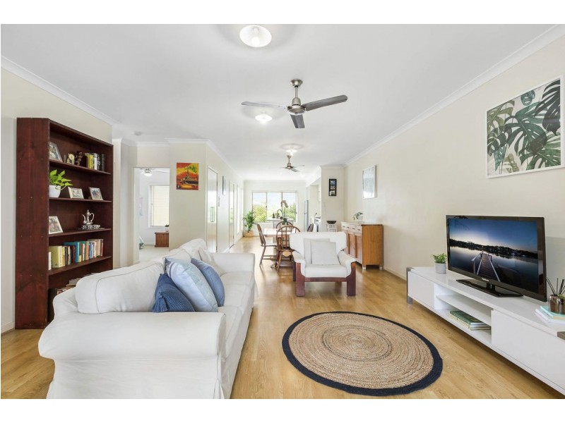 9 Riverside Crescent, Springfield Lakes QLD 4300