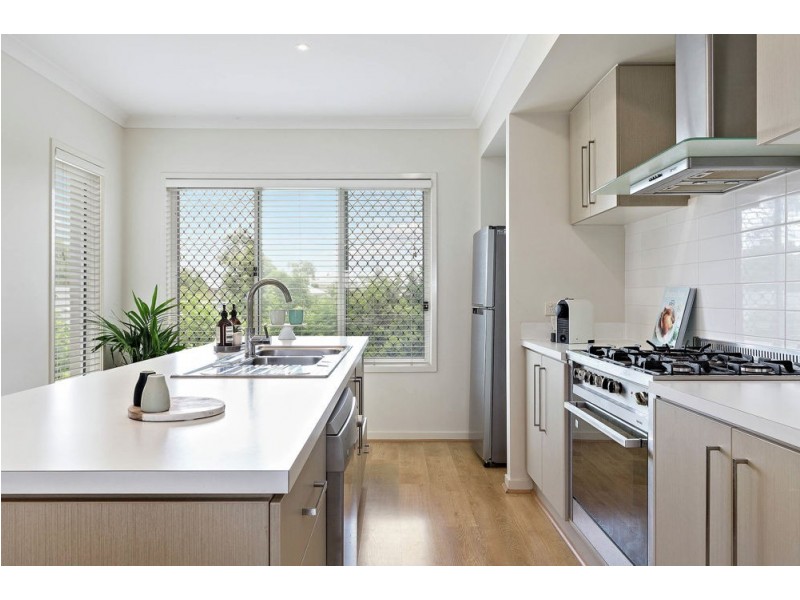 9 Riverside Crescent, Springfield Lakes QLD 4300