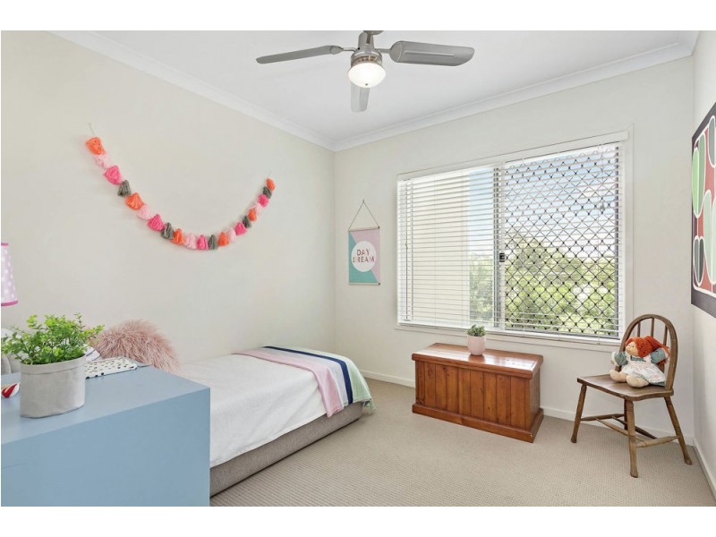 9 Riverside Crescent, Springfield Lakes QLD 4300