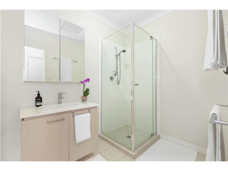 9 Riverside Crescent, Springfield Lakes QLD 4300
