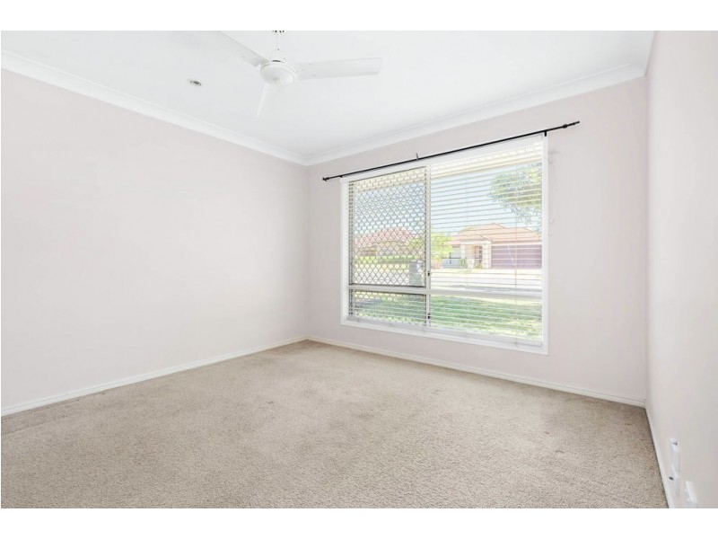 136 Lakeside Avenue, Springfield Lakes QLD 4300