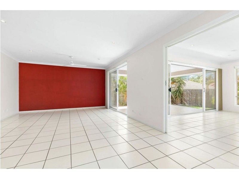 136 Lakeside Avenue, Springfield Lakes QLD 4300