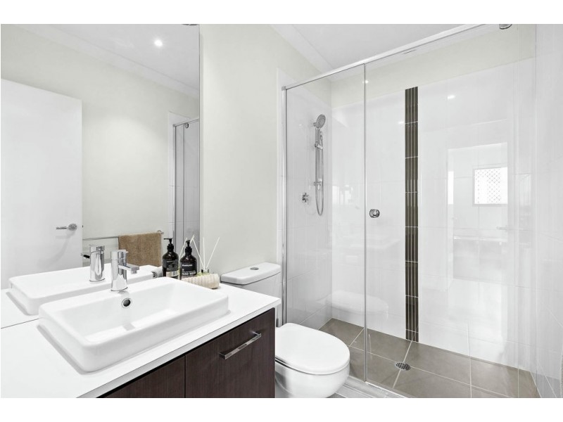 39 Tea Trees Avenue, Springfield Lakes QLD 4300