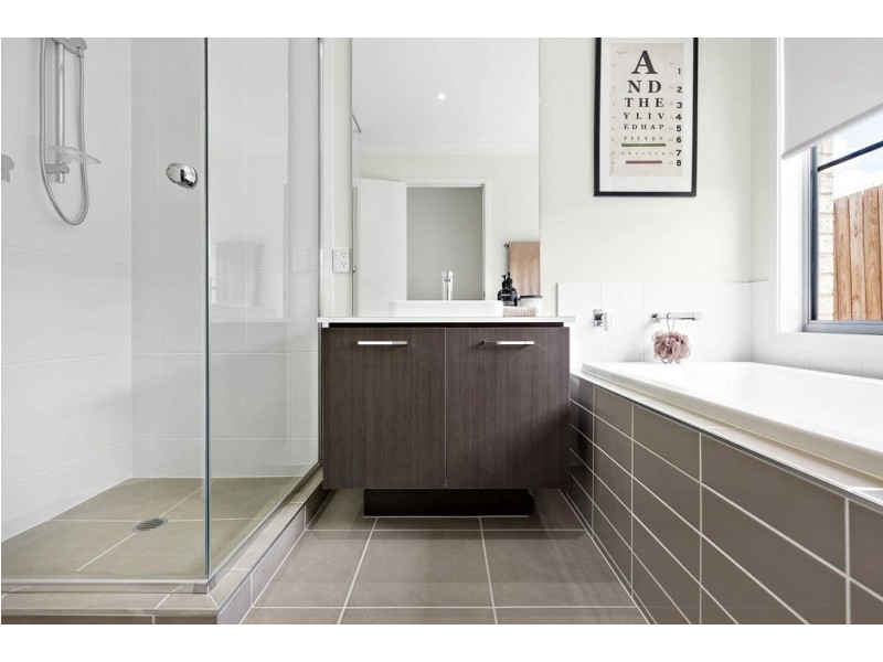 39 Tea Trees Avenue, Springfield Lakes QLD 4300