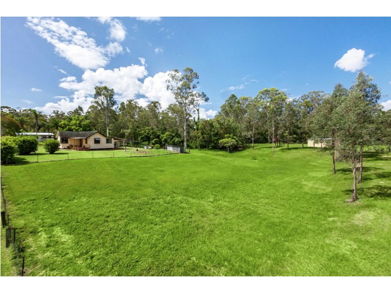 21 Vied Road, Pallara QLD 4110