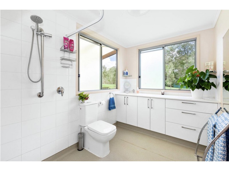 21 Vied Road, Pallara QLD 4110